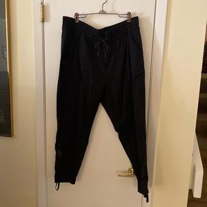 North Face black cropped pants